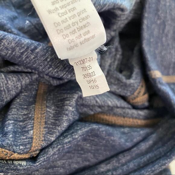 Athleta Chaturanga Quest Capri Legging Size XS EUC Heathered Blue Gray 212387 - Picture 8 of 12